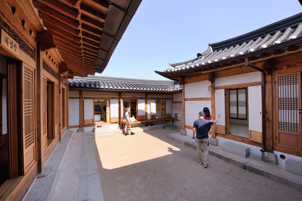 북촌전통공예체험관 프로그램(Bukchon Traditional Crafts Experience Center Program) 대표 이미지