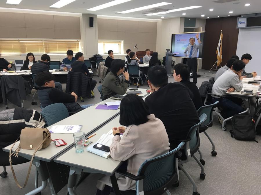 본사 1층 중회의실 대표 포스터