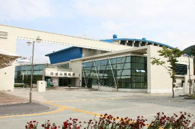 안성맞춤 실내체육관 대표 포스터